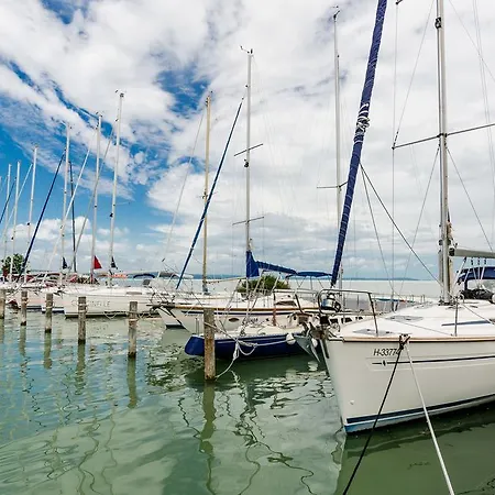 Balatonbee Apartman Balatonlelle