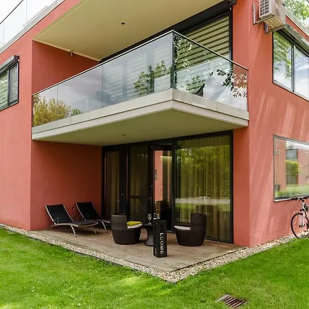 Διαμέρισμα Balatonbee Apartman