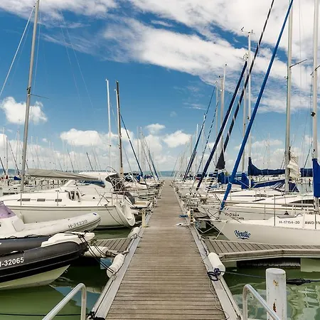 Balatonbee Apartman Balatonlelle